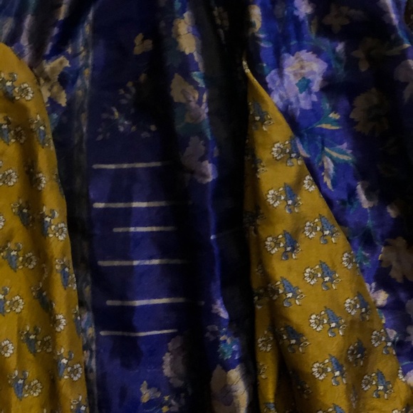 Beautiful Silk Skirt - Picture 3 of 4